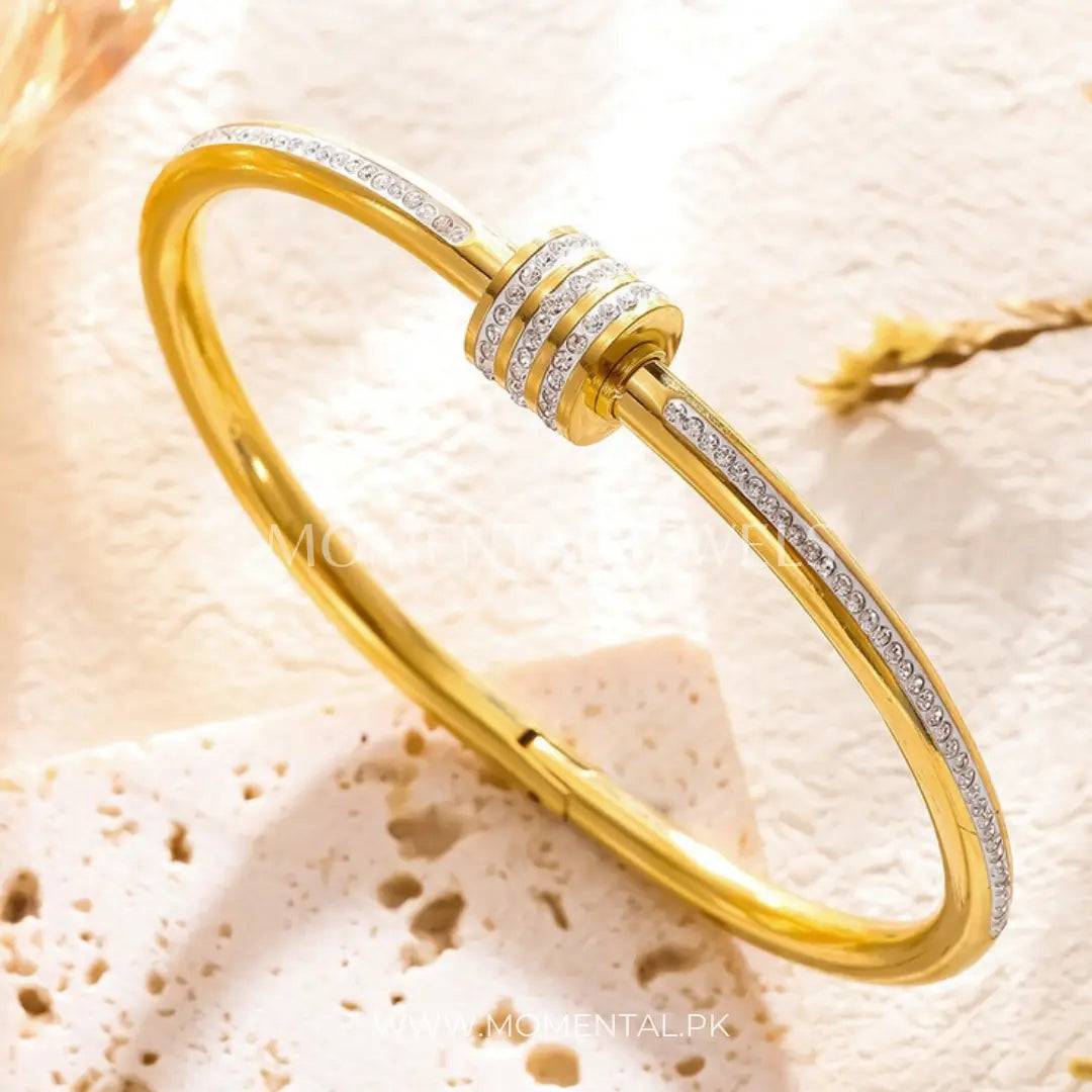 Cyara Cuff