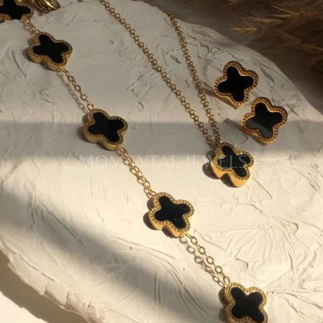 Trendy Black Clover Set