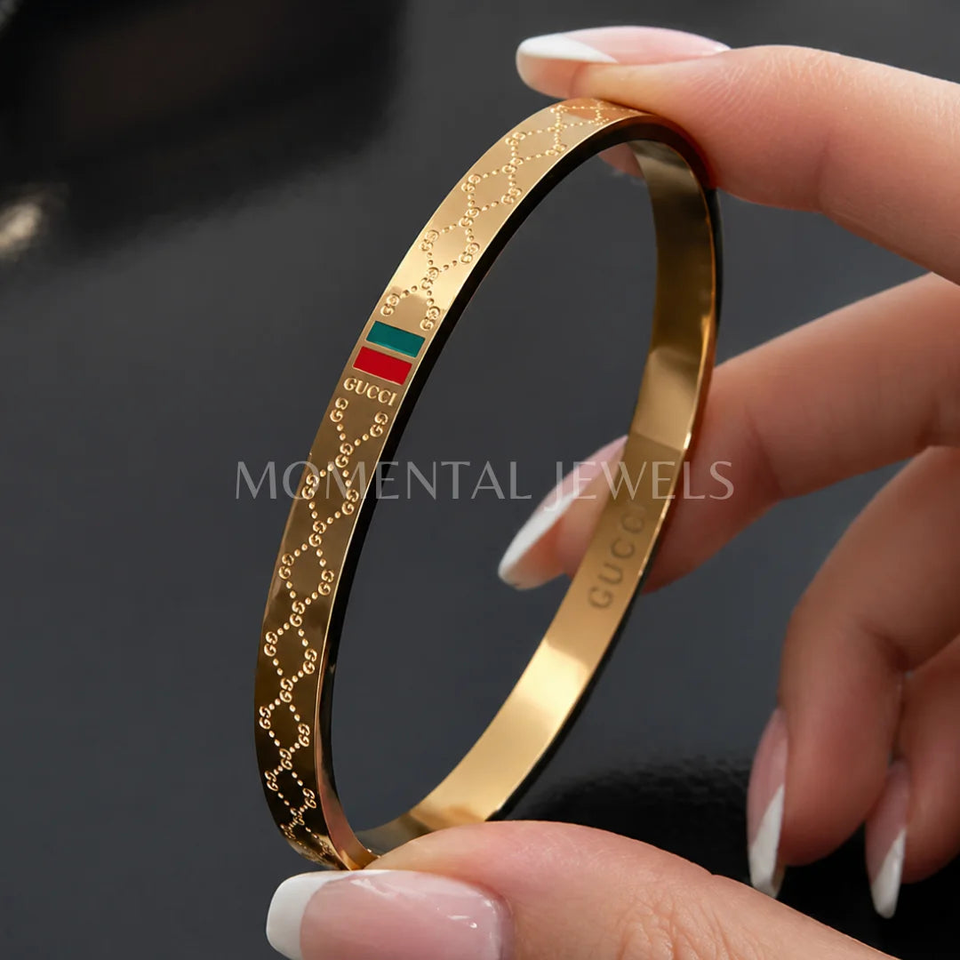 Sleek Gold Handcuff