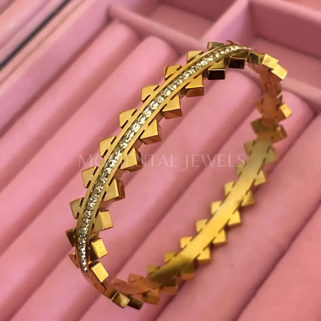 Zig Zag Cuff