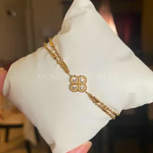 clover-charm-bracelet